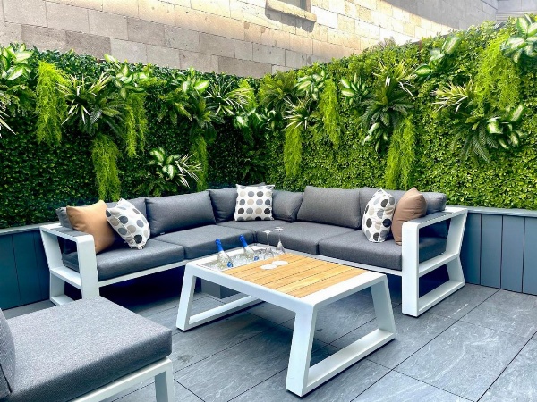 Le Mount Stephen Main image